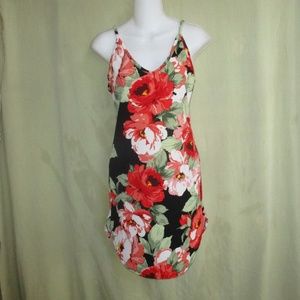 Hawaiian Design Shift Strapy Back Crisanthemum